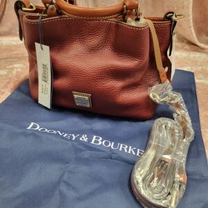 Dooney & Bourke Pebble Grain Barlow purse